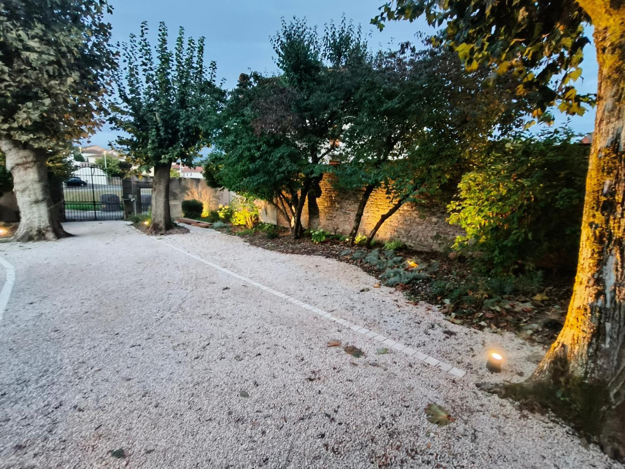 Chez Emma Et Louise - Maison Individuelle Avec Stationnement Gratuit Mâcon Exterior foto